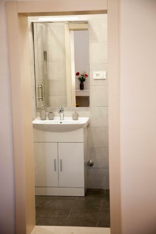 Soukki Town Centre Suites 1 Split Exterior foto