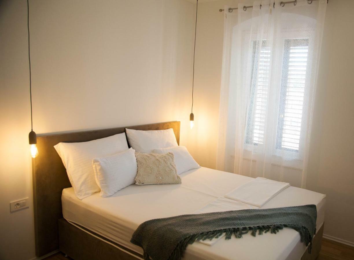 Soukki Town Centre Suites 1 Split Exterior foto
