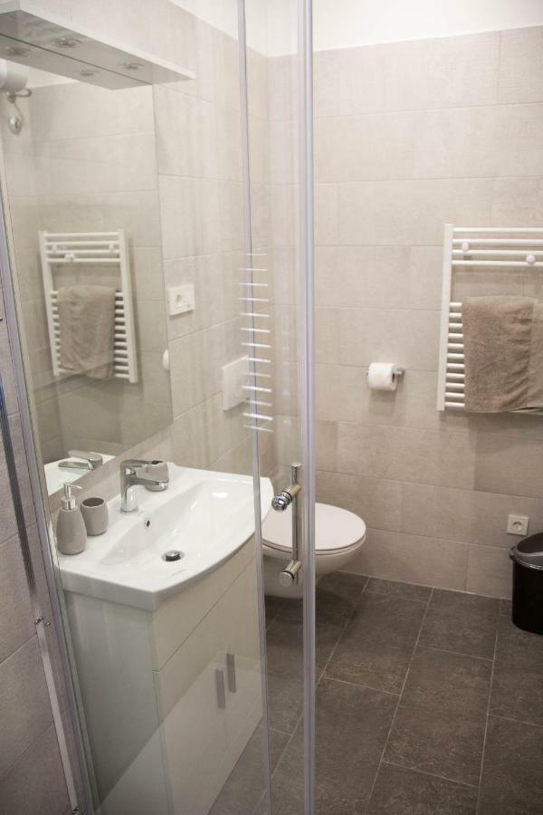 Soukki Town Centre Suites 1 Split Exterior foto